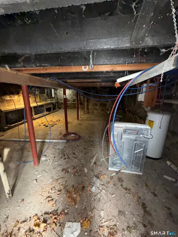 $269,000 | 141 Poquonnock Road, Groton, CT 06340