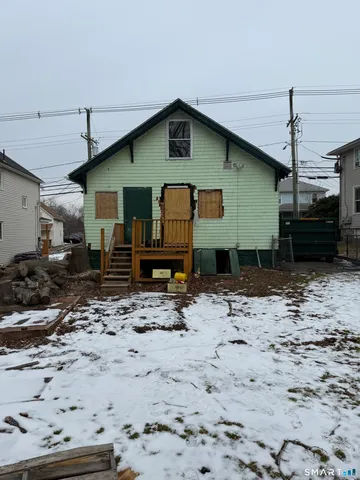 $269,000 | 141 Poquonnock Road, Groton, CT 06340