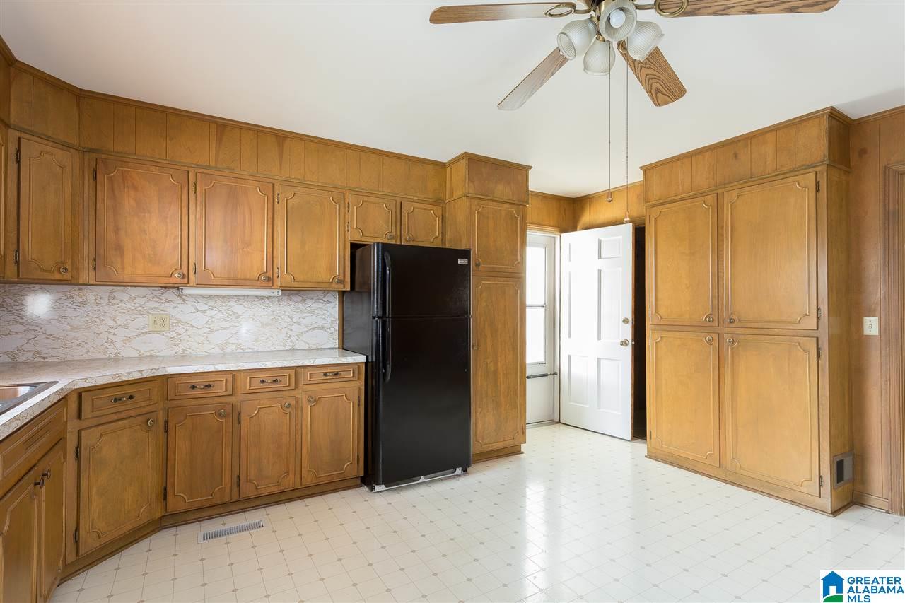 901 Magnolia Avenue Oneonta, AL 35121 - Photo 9 of 31