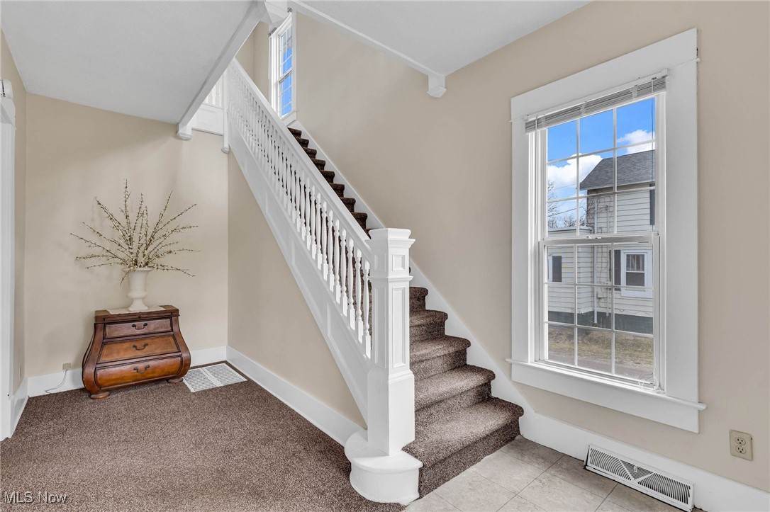 215 Spring Street Willard, OH 44890 - Photo 6 of 31 Gallery Image 6