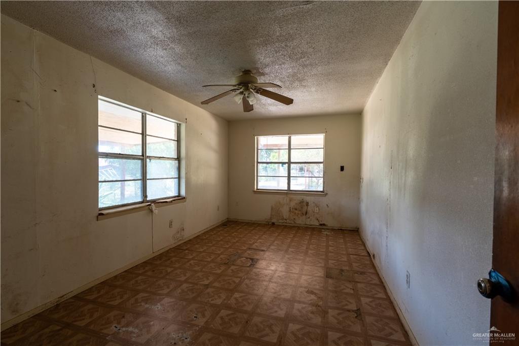 405 North Mayberry Road Mission, TX 78572 - Photo 8 of 19