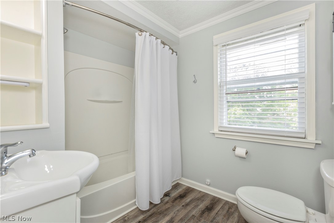 3718 Latimore Road Shaker Heights, OH 44122 - Photo 25 of 48 Full bath on second floor