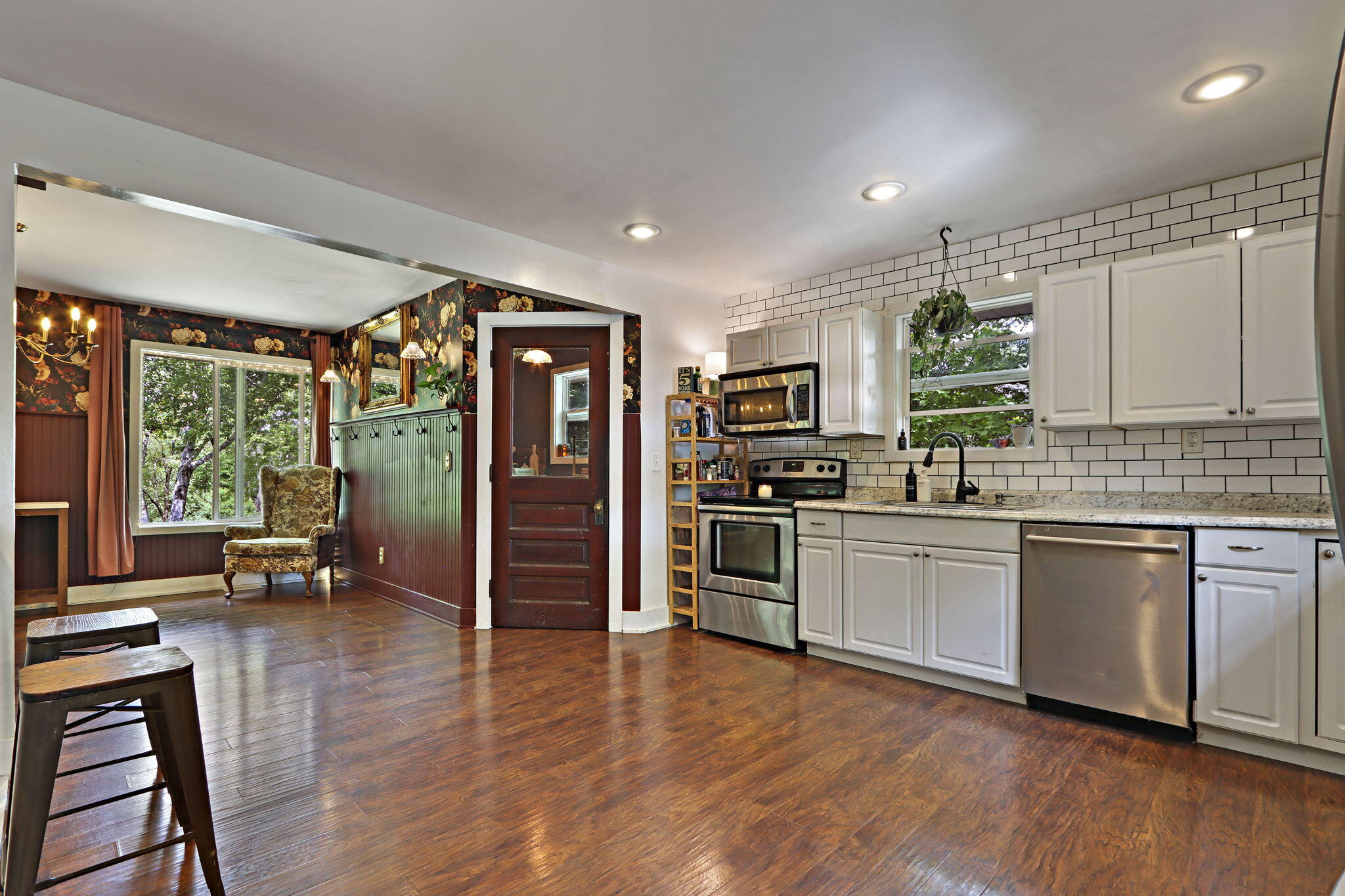 W8139 County Rd A Richmond, WI 53115 - Photo 4 of 23 Kitchen