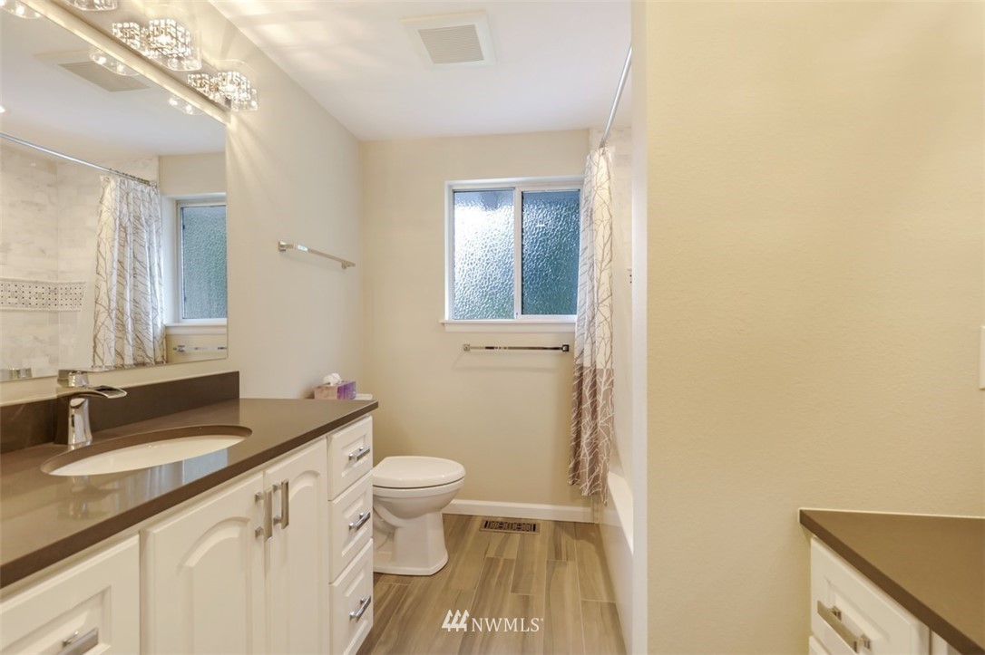 13820 Southeast 142nd Street Renton, WA 98059 - Photo 13 of 16 Gallery Image 13