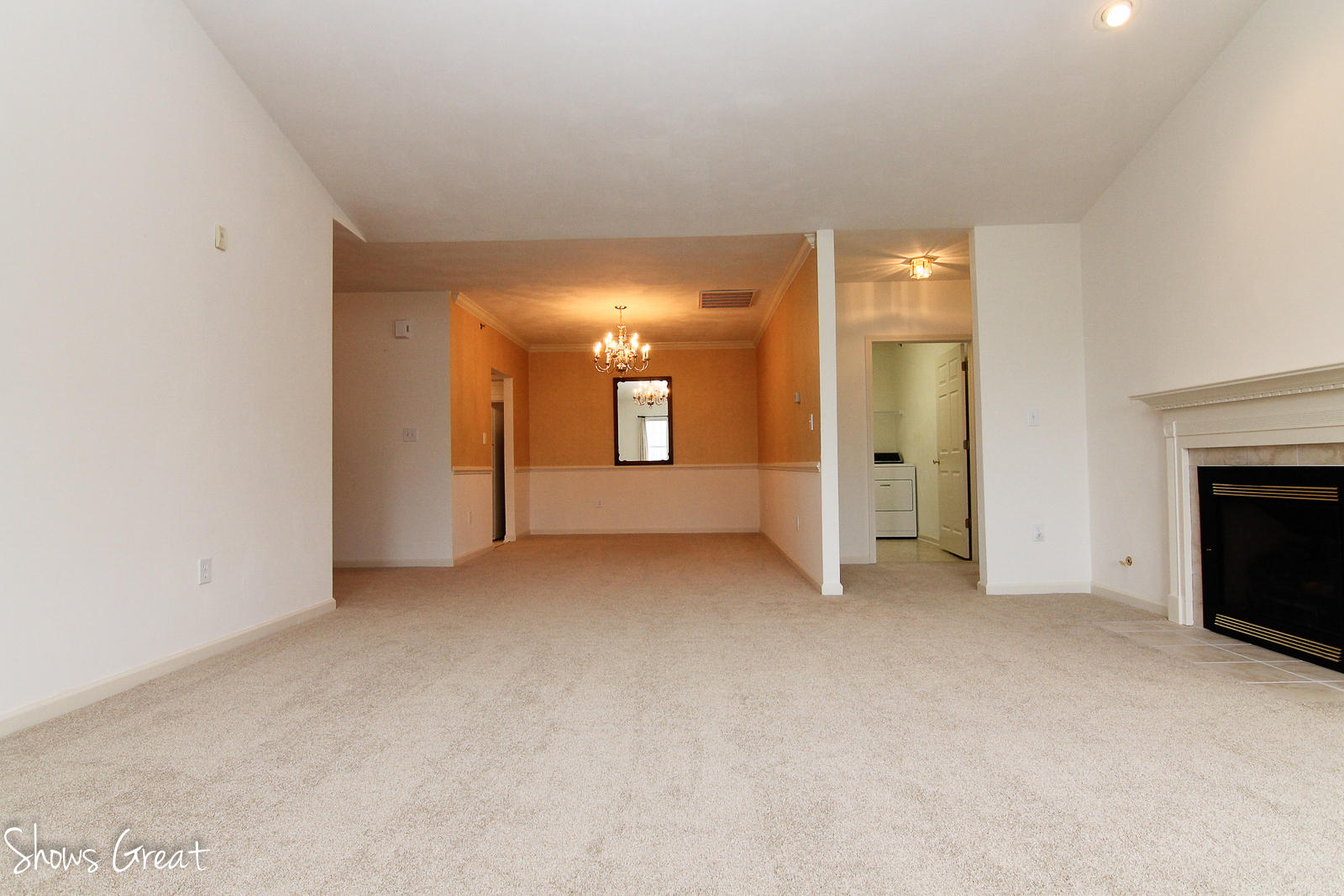 4438 Pheasant Ridge Road, Unit 402 Roanoke, VA 24014 - Photo 12 of 30 IMG_4465