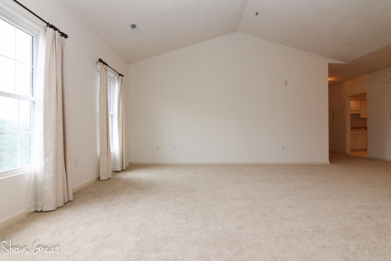 4438 Pheasant Ridge Road, Unit 402 Roanoke, VA 24014 - Photo 15 of 30 IMG_4468