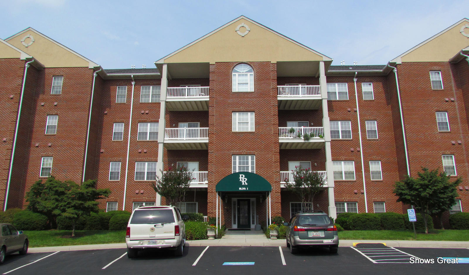 4438 Pheasant Ridge Road, Unit 402 Roanoke, VA 24014 - Photo 22 of 30 IMG_3786