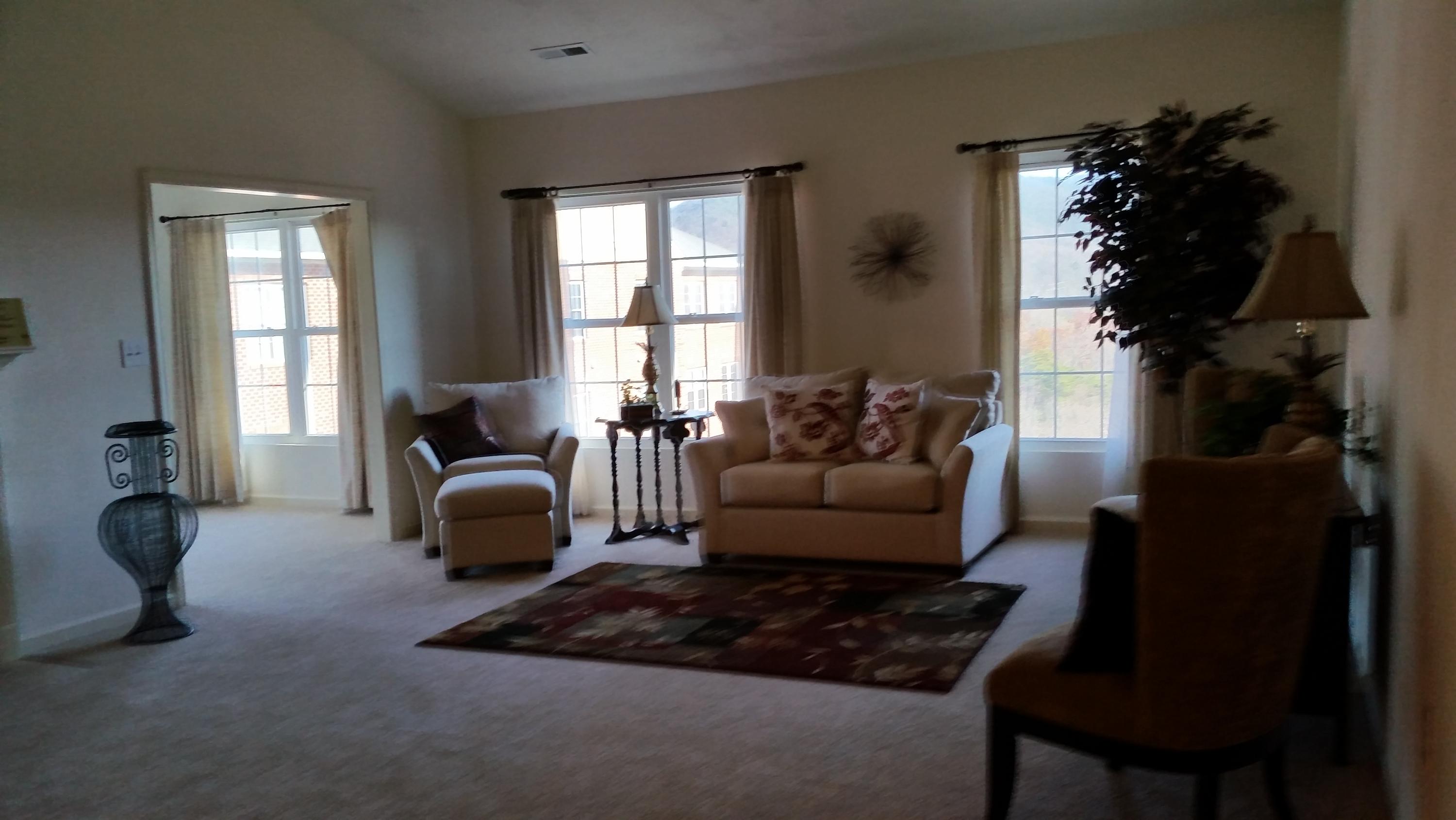 4438 Pheasant Ridge Road, Unit 402 Roanoke, VA 24014 - Photo 26 of 30 20141121_125422
