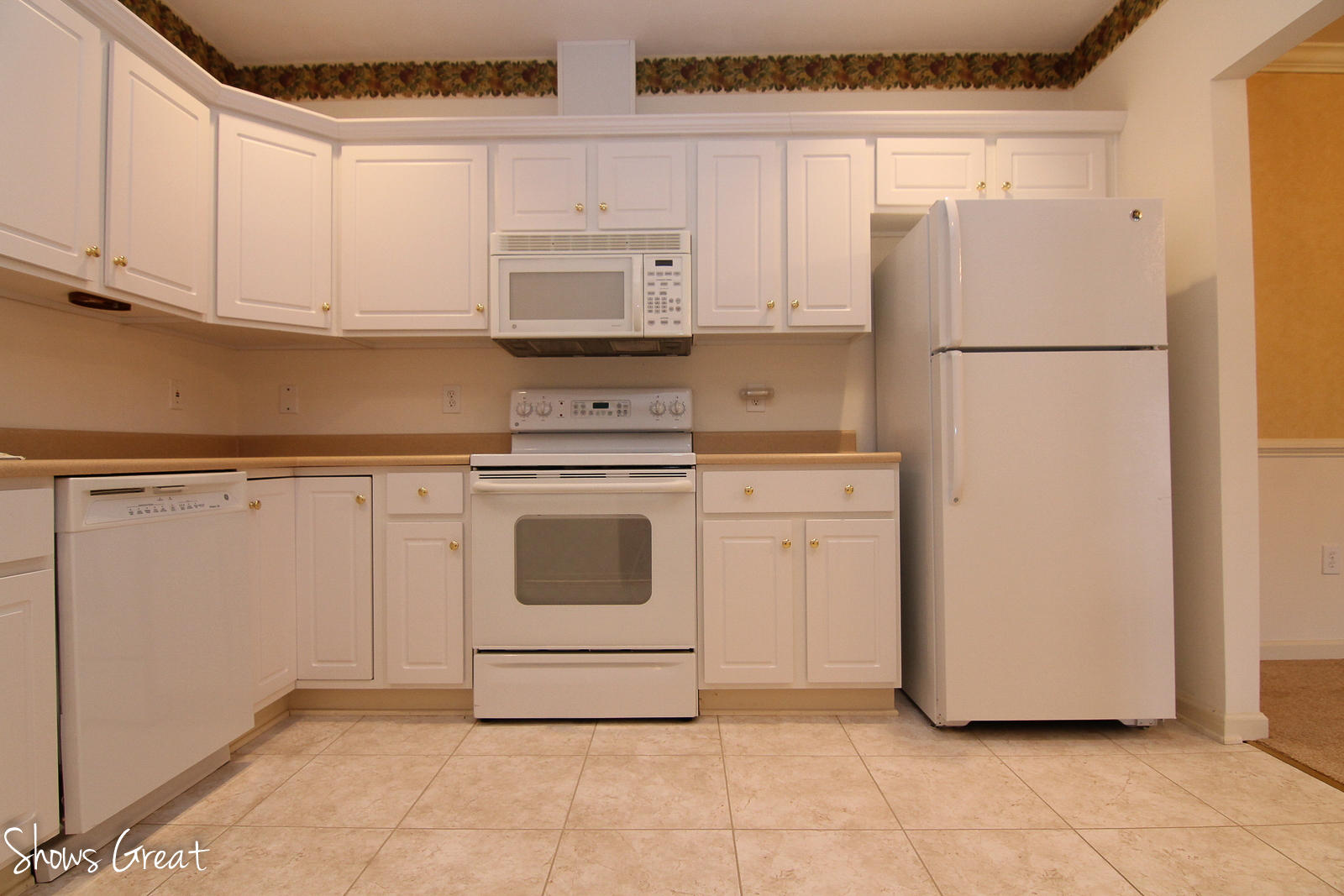 4438 Pheasant Ridge Road, Unit 402 Roanoke, VA 24014 - Photo 4 of 30 IMG_4448