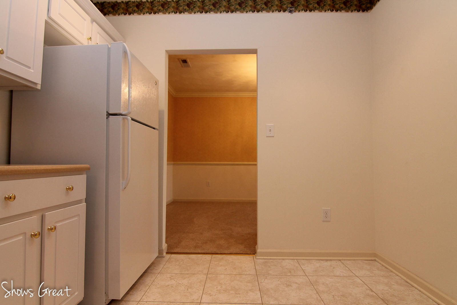 4438 Pheasant Ridge Road, Unit 402 Roanoke, VA 24014 - Photo 6 of 30 IMG_4451
