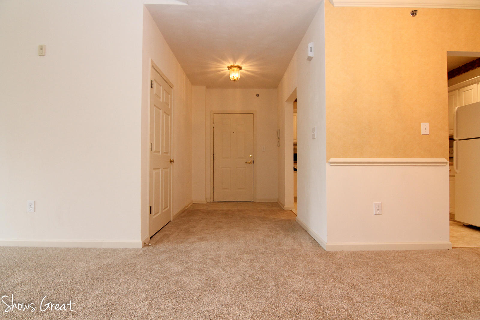 4438 Pheasant Ridge Road, Unit 402 Roanoke, VA 24014 - Photo 9 of 30 IMG_4456