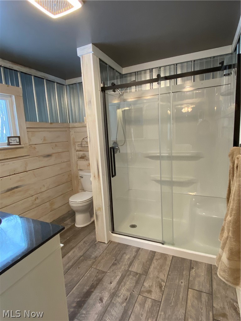4115 South Ridge Road East Ashtabula, OH 44004 - Photo 17 of 35 Completely new master bath in 2015- 12 x 8 with ceramic flooring.