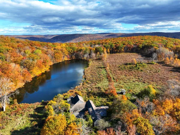 $995,000 | 308 Skiff Mountain Road, Kent, CT 06757