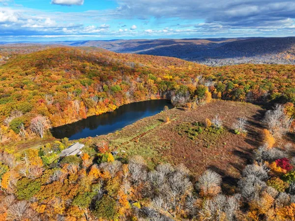 $995,000 | 308 Skiff Mountain Road, Kent, CT 06757