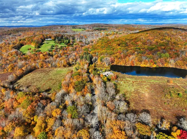 $995,000 | 308 Skiff Mountain Road, Kent, CT 06757