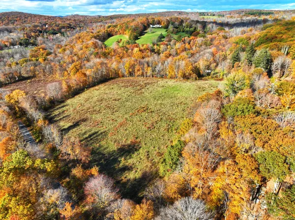 $995,000 | 308 Skiff Mountain Road, Kent, CT 06757