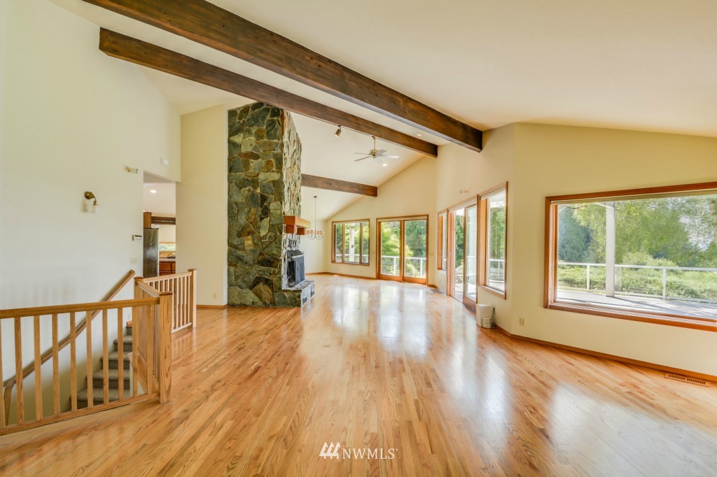 19011 County Line Road Stanwood, WA 98292 - Photo 4 of 25 Gallery Image 4