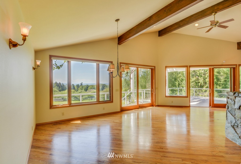 19011 County Line Road Stanwood, WA 98292 - Photo 5 of 25 Gallery Image 5