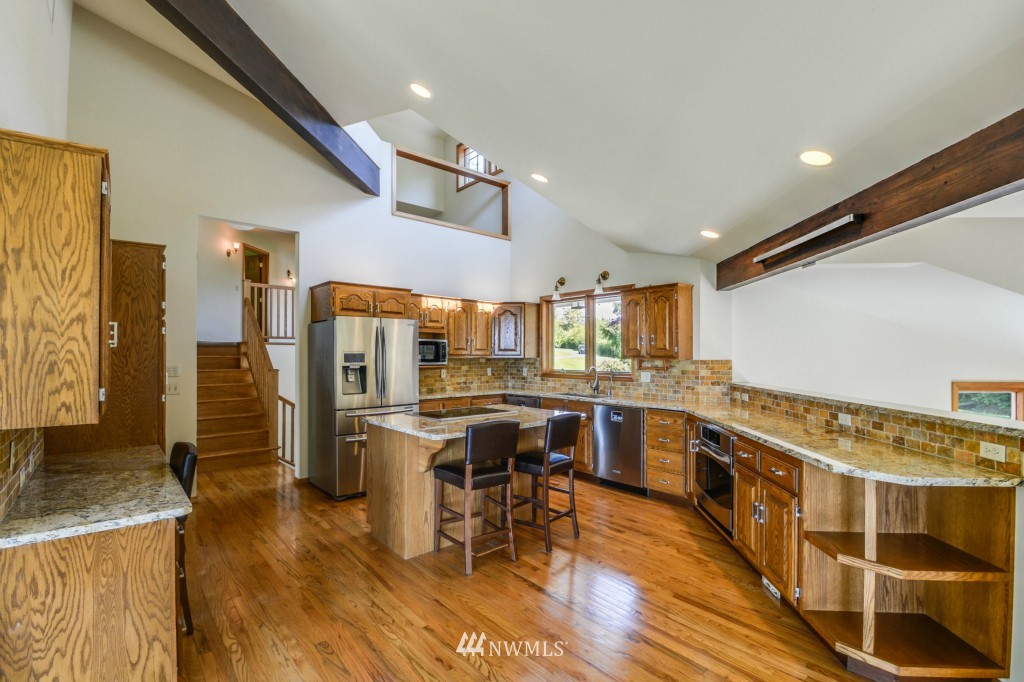 19011 County Line Road Stanwood, WA 98292 - Photo 6 of 25 Gallery Image 6