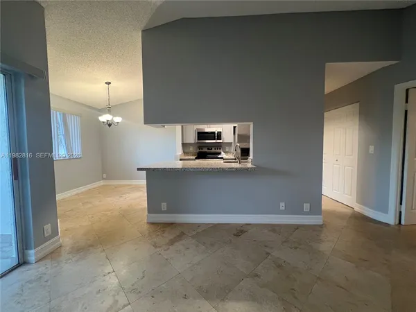 $2,300 | 9777 Westview Drive, Unit 1128, Coral Springs, FL 33076