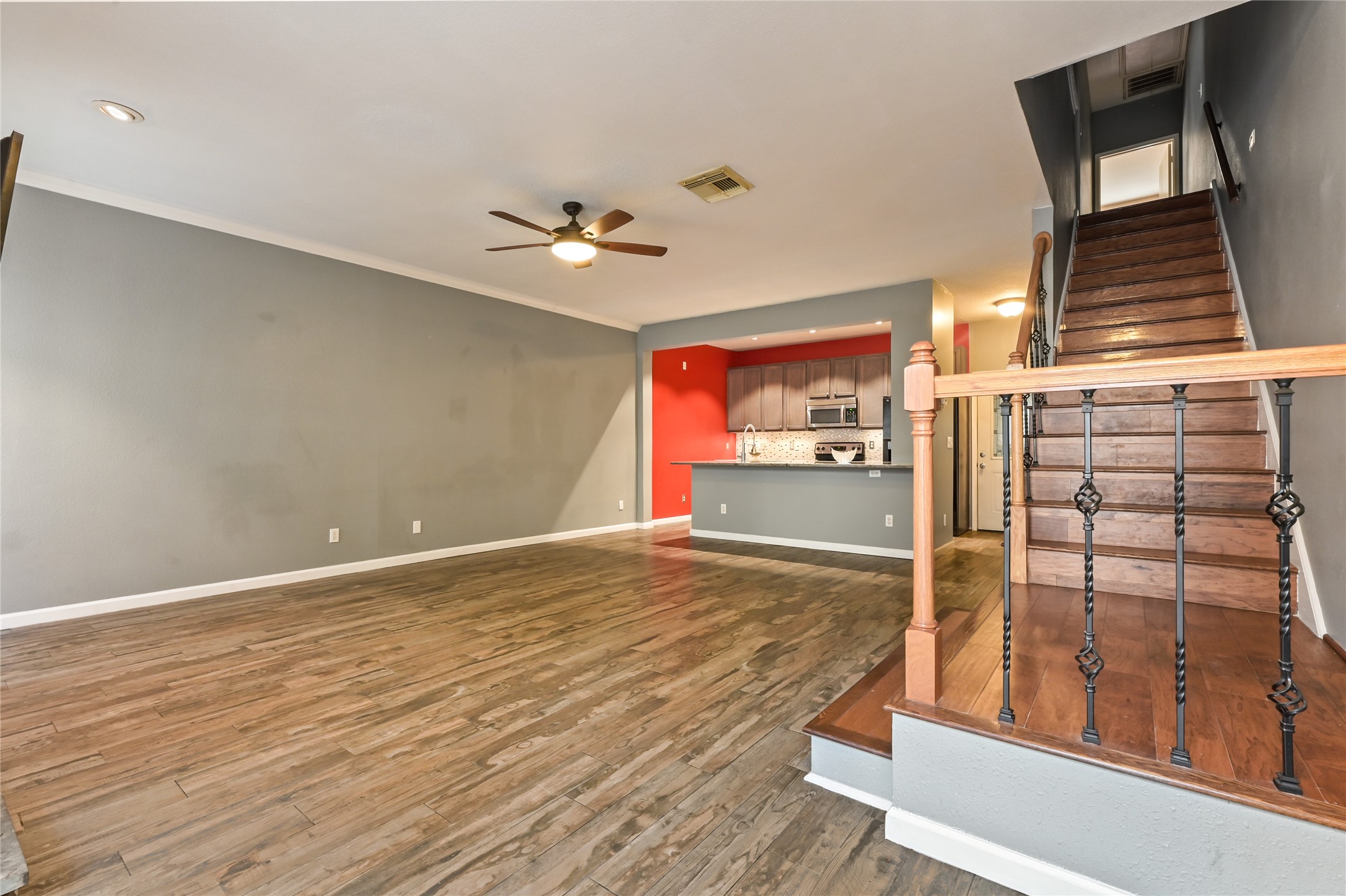 4001 Tanglewilde Street, Unit 404 Houston, TX 77063 - Photo 3 of 25