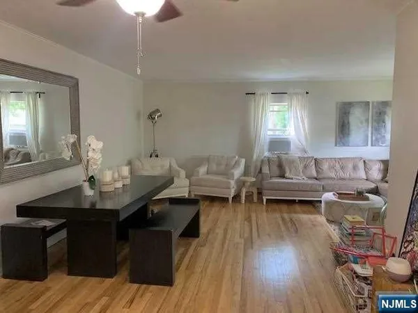 $3,950 | 280-320 Oak Street, Unit 314B, Ridgewood, NJ 07450