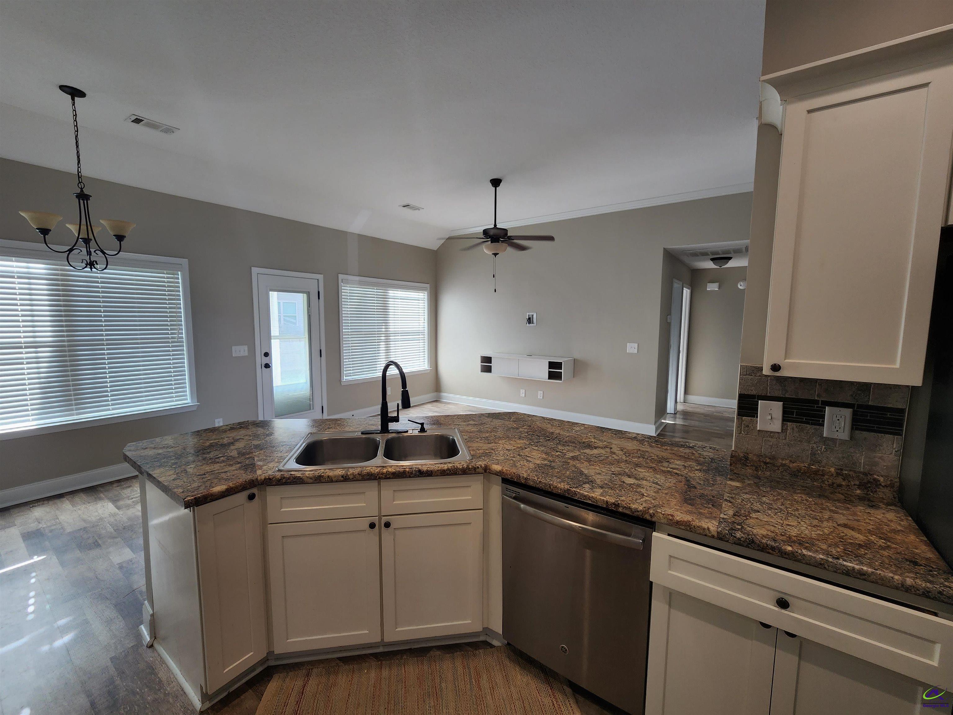 107 Gloucester Road Bonaire, GA 31005 - Photo 2 of 21