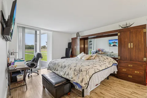 $350,000 | 250 Northwest 67th Street, Unit 119, Boca Raton, FL 33487