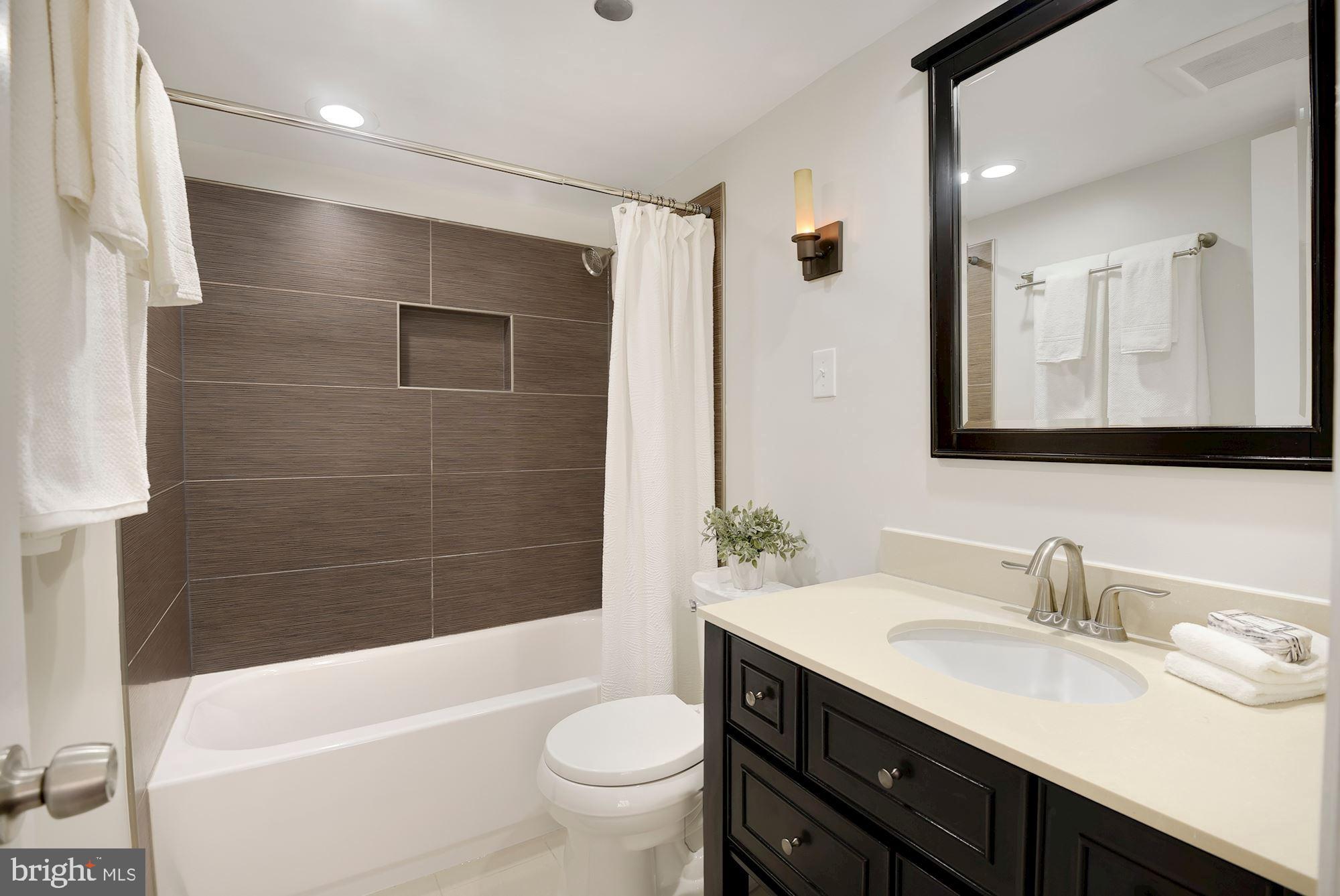 1301 North Courthouse Road, Unit 807 Arlington, VA 22201 - Photo 15 of 33