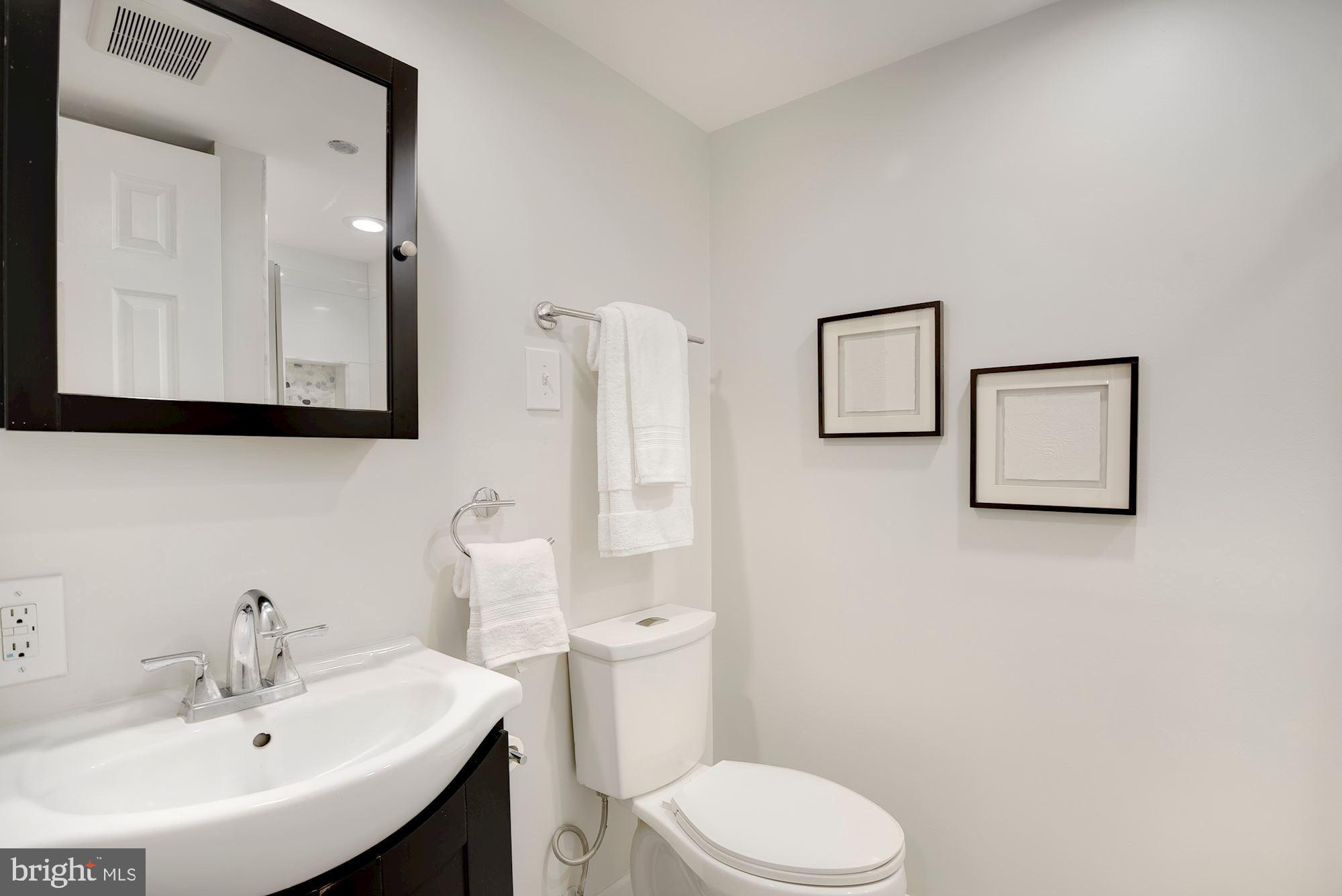 1301 North Courthouse Road, Unit 807 Arlington, VA 22201 - Photo 18 of 33