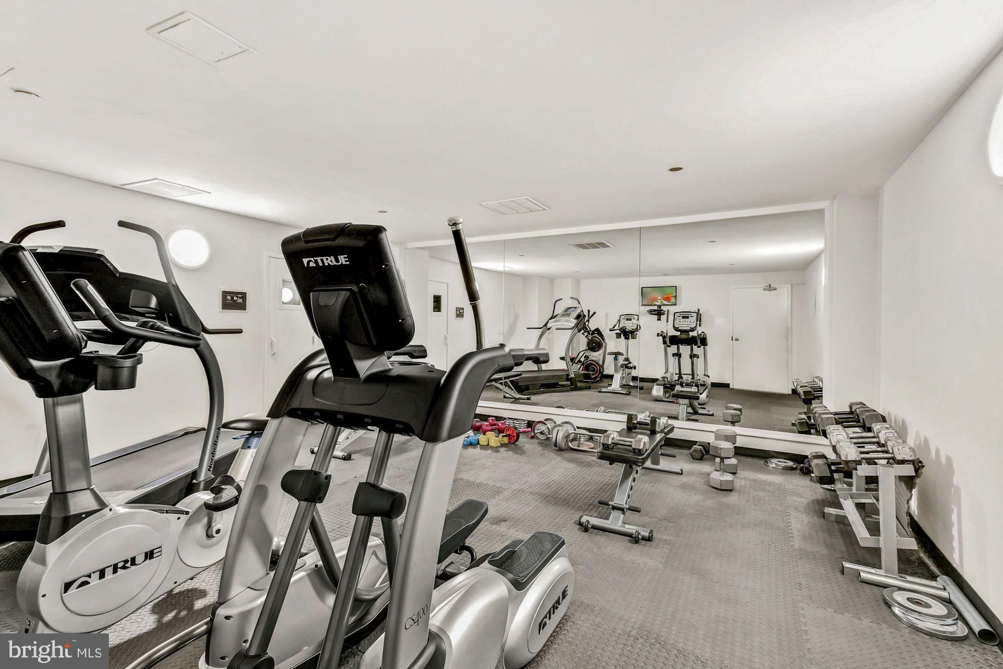 1301 North Courthouse Road, Unit 807 Arlington, VA 22201 - Photo 22 of 33