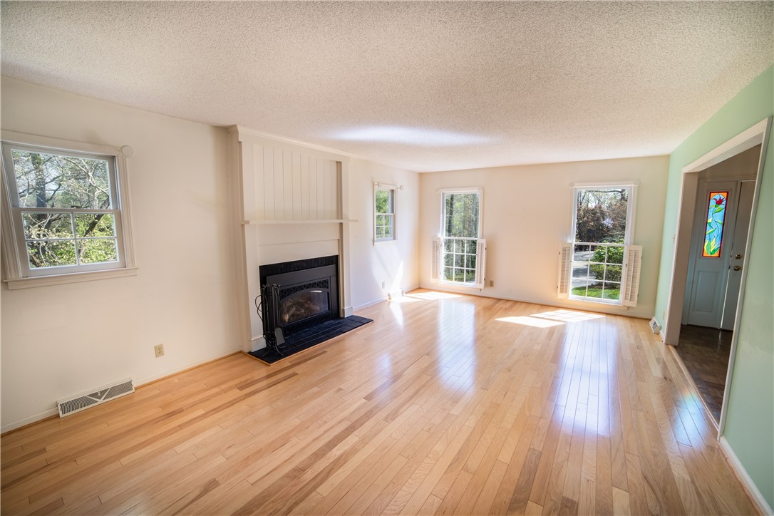 102 Camelot Road Clemson, SC 29631 - Photo 8 of 35 Gallery Image 8