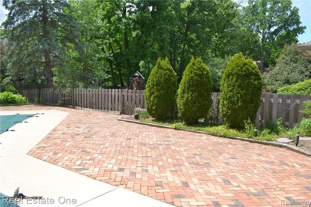 6282 Kings Pointe Road Grand Blanc, MI 48439 - Photo 10 of 40 DSC_4481.JPG