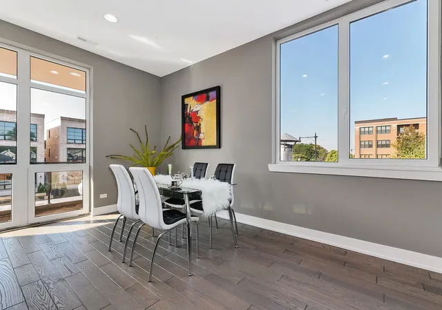 $599,999 | 2444 West Irving Park Road, Unit 2E, Chicago, IL 60618