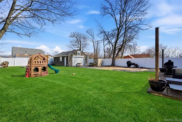 $599,999 | 205 Oak Street, Patchogue, NY 11772