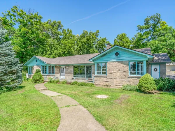 $525,000 | 1999 Columbus Street, Ottawa, IL 61350
