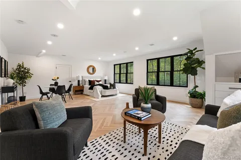 $5,450,000 | 45 Pine Hill Drive, South Salem, NY 10590