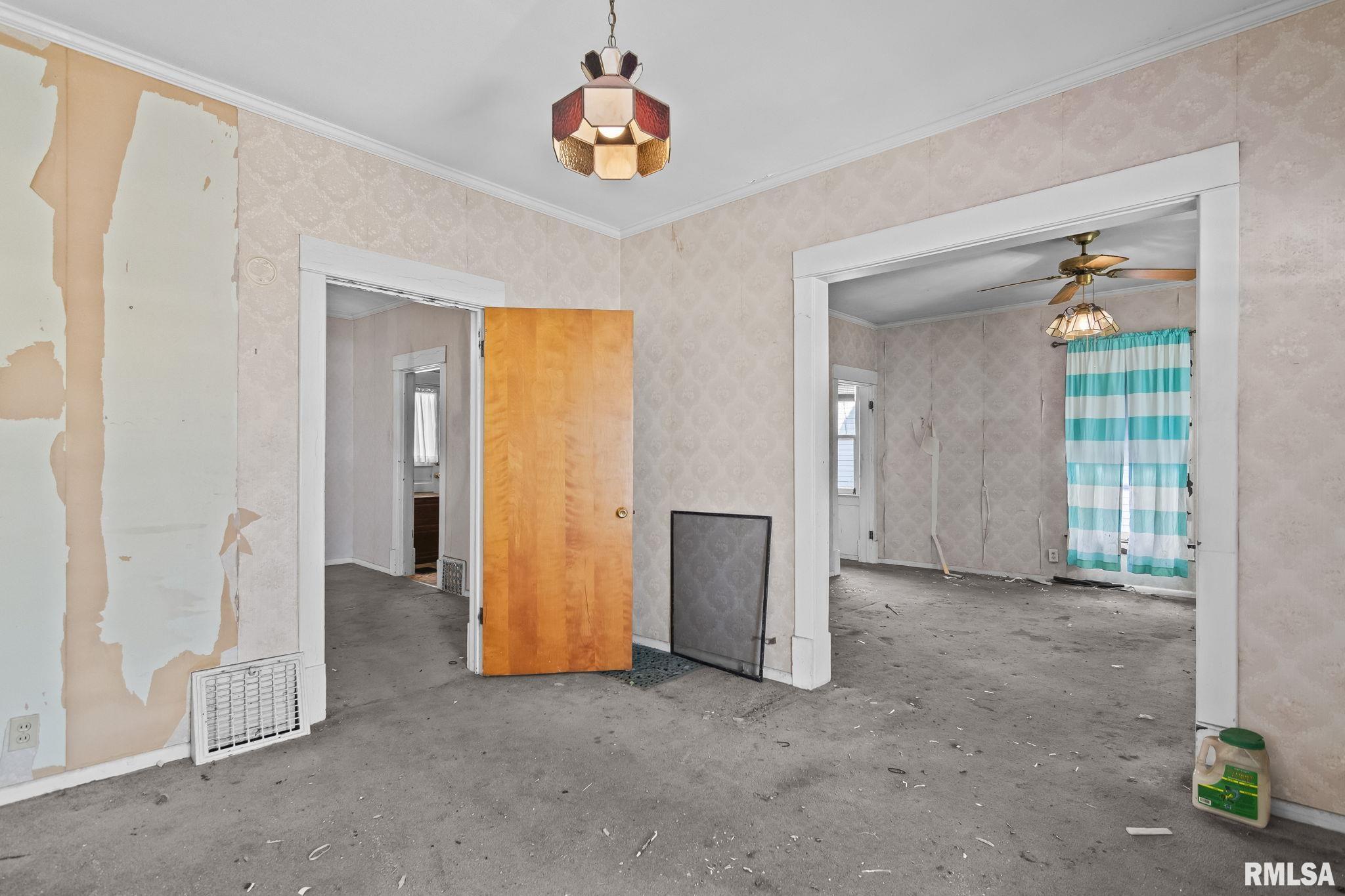 2161 South 10th Street Springfield, IL 62703 - Photo 4 of 29