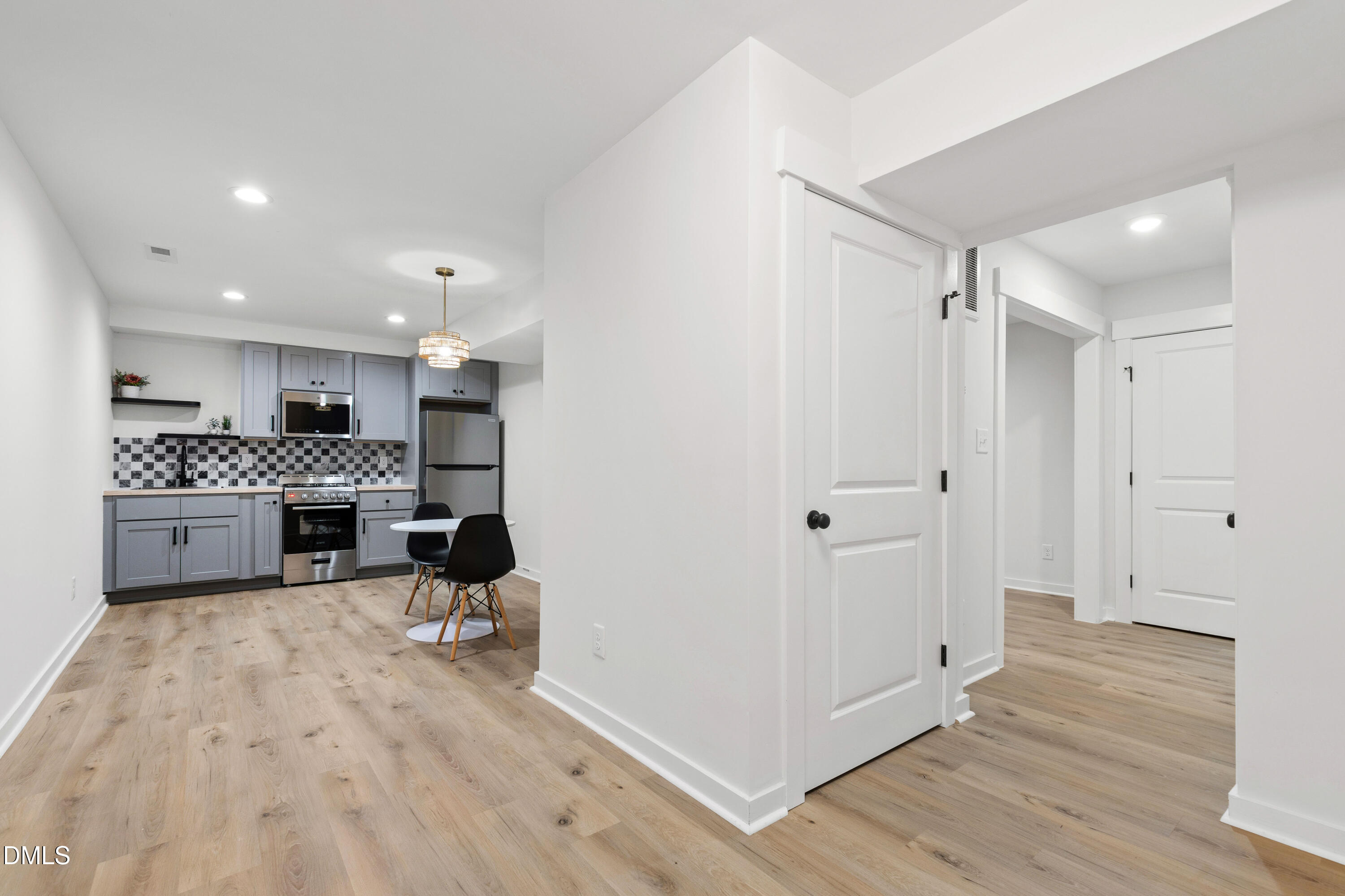 425 East Millbrook Road Raleigh, NC 27609 - Photo 40 of 53 Millbrook-39