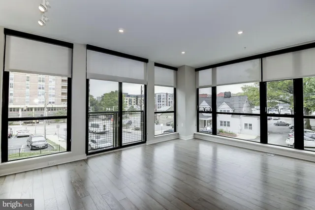 $2,300 | 1320 Fenwick Lane, Unit 202, Silver Spring, MD 20910