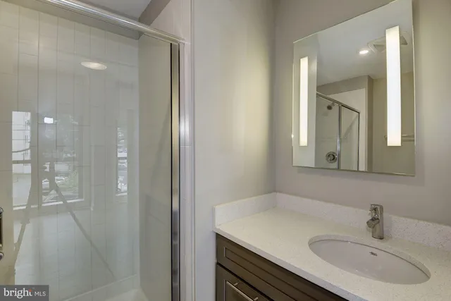 $2,300 | 1320 Fenwick Lane, Unit 202, Silver Spring, MD 20910