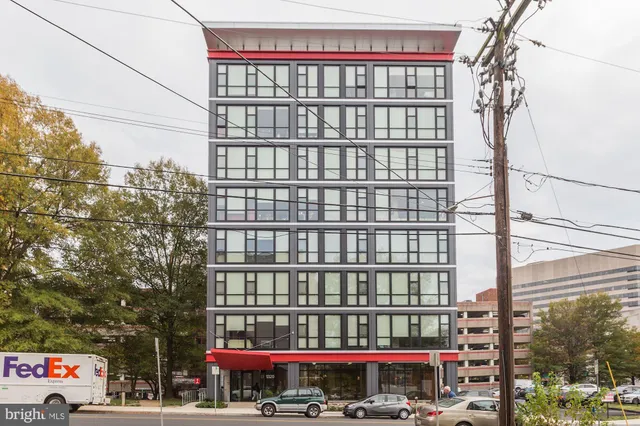 $2,300 | 1320 Fenwick Lane, Unit 202, Silver Spring, MD 20910