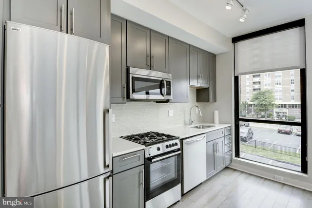 $2,300 | 1320 Fenwick Lane, Unit 202, Silver Spring, MD 20910