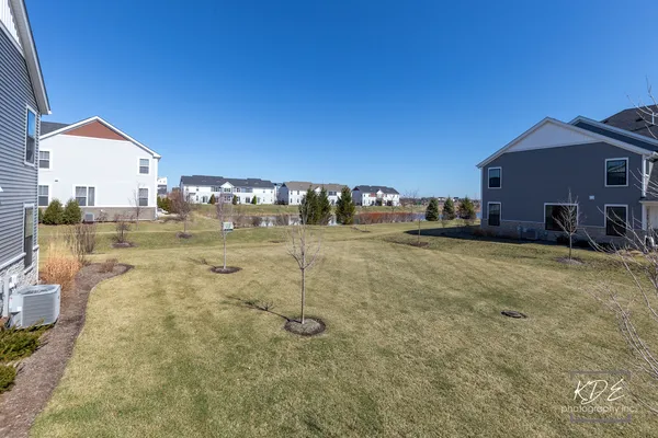$525,000 | 4122 Chelsea Mnr Circle, Aurora, IL 60504
