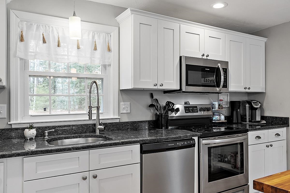 60 Bean Road Merrimack, NH 03054 - Photo 4 of 40
