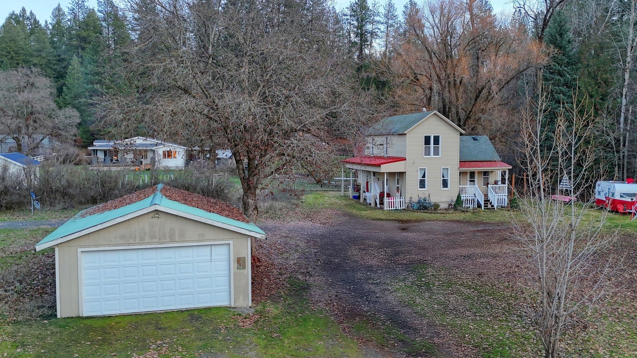 3926 East Chattaroy Road Chattaroy, WA 99003 - Photo 7 of 10