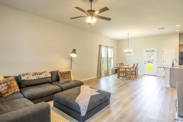 $248,500 | 126 Shadow Pointe Road, Thibodaux, LA 70301