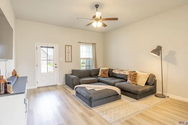 $248,500 | 126 Shadow Pointe Road, Thibodaux, LA 70301