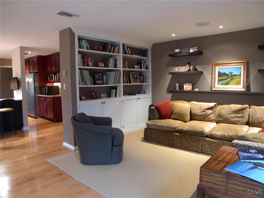 1422 Hampton Road Allentown, PA 18104 - Photo 12 of 47 Gallery Image 12