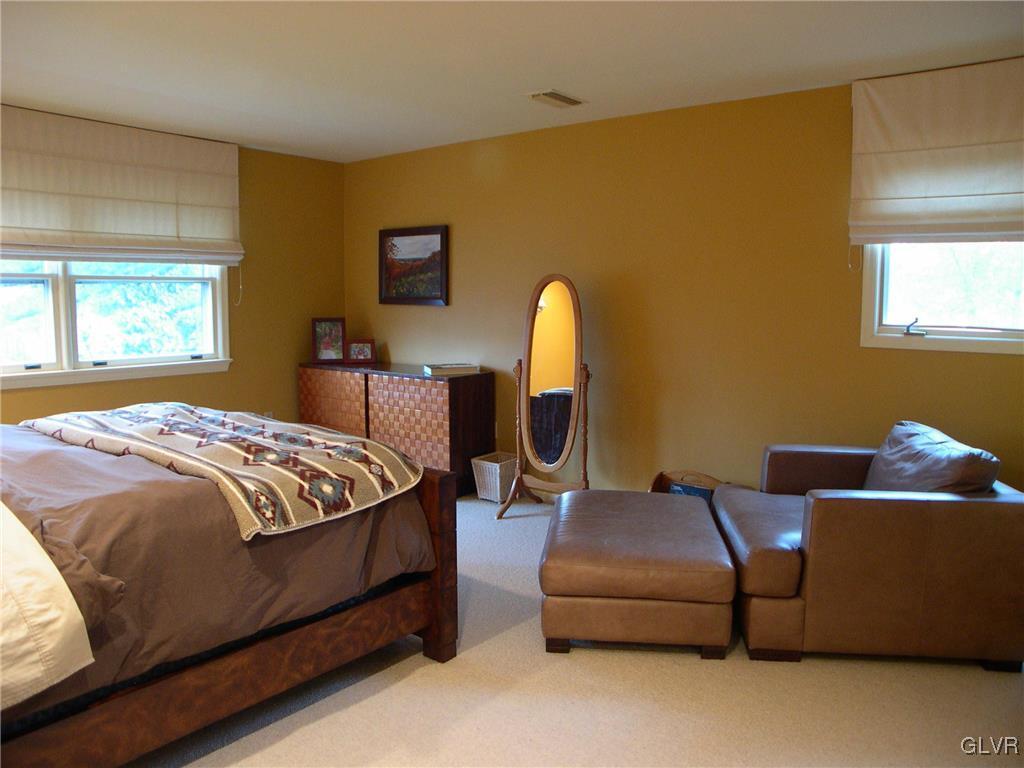 1422 Hampton Road Allentown, PA 18104 - Photo 16 of 47 Gallery Image 16